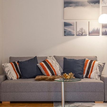 Spacious & Cozy Downtown Apartment With Balcony Budapest Exterior photo